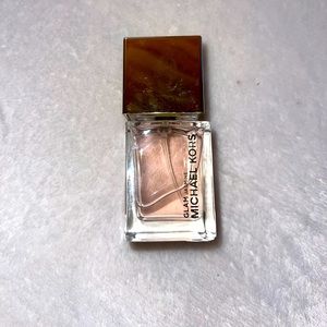 Michael Kors- “Glam Jasmine” 1.0 fl ounce